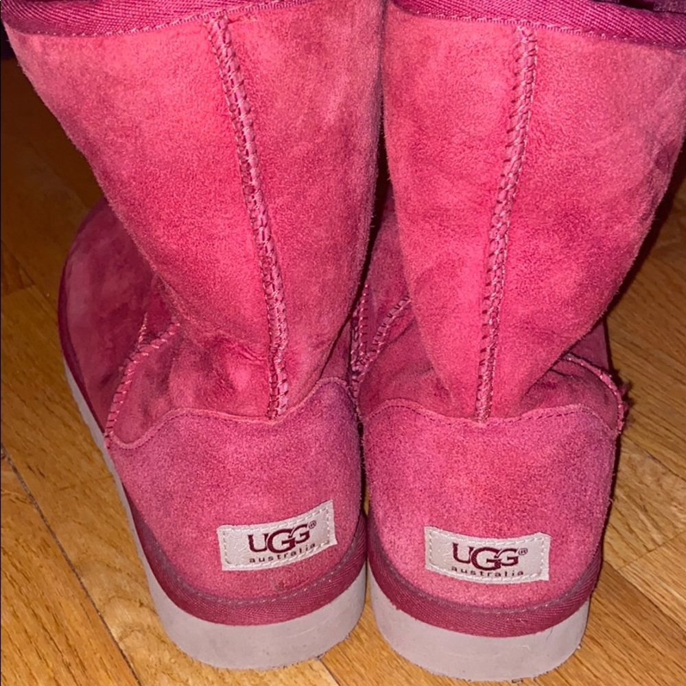Pink/maroon Ugg’s